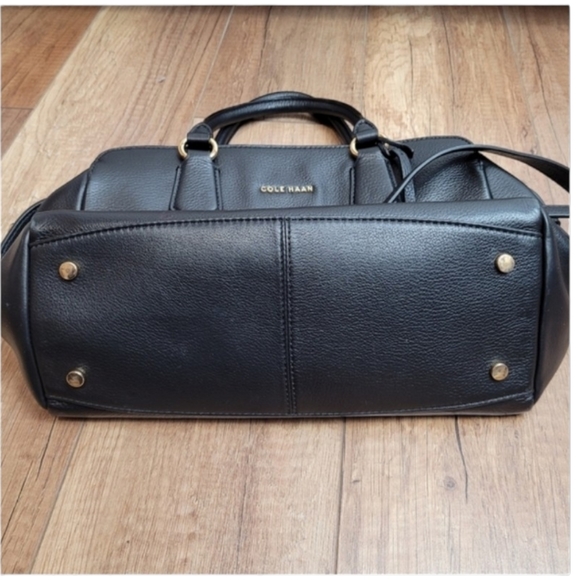 Cole Haan Dorset Satchel black leather golden metal lock key crossbody strap bag - Picture 5 of 16